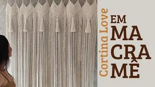 Love curtain in macram&eacute;