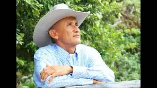 Hombre de Triple-Juan Farfan (Audio)