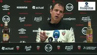 Le point presse de R&eacute;gis Le Bris avant Paris SG - FC Lorient 22-23