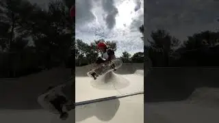 Skateboard Frontside Indy Grab Transfert