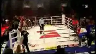 Susi Kentikian WTKO3 vs Sarah Goodson - the ref fails