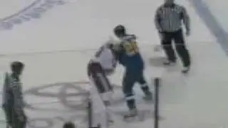 BJ Crombeen vs Daniel Carcillo 12-06-08 Phoenix Coyotes @ St Louis Blues