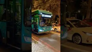 MADRID BUS WITH HILARIOUS HORN SOUND SHORT #shorts #viralvideo #madrid #spain #trending #viralvideo