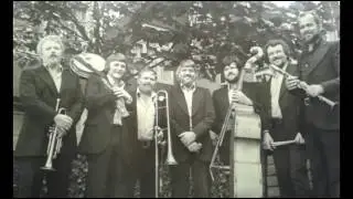 GI' MIG ET KYS F&Oslash;R JEG G&Aring;R FRA DIG - Bjarne Liller med Papa Bue's Viking Jazzband