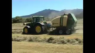 Customer KRONE Round baler   Grass silage pressing