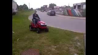 Voicelogic.com - CEO Cesar testing Tractor for VoiceLogic.com