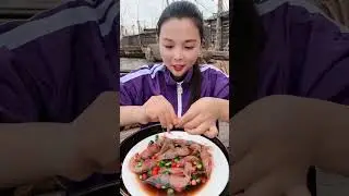 Female fishermen eat shrimp sashimi, octopus, conch, and rainbow fish today#yummy #seafoodboil 1280p