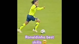 Ronaldinho Magic Skills 🤯 | The King of Dribbling ⚽🔥