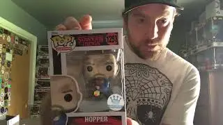 Reviewing the Funko Shop Exclusive Hopper and Joyce Stranger Things 4 Funko Pops 😎