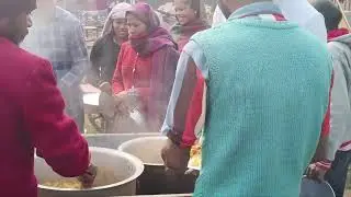 Serving with Love: Banda Families Feeding the Poor on New Year #newyear2026 #feeding #poor 