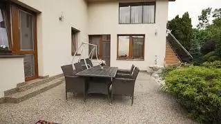 Na predaj kr&aacute;sny a priestrann&yacute; rodinn&yacute; dom, Chtelnica, s pozemkom 748 m2.