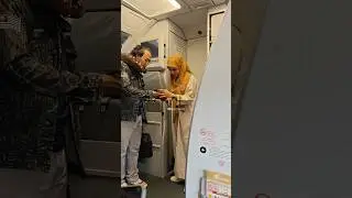 Pramugari Cantik Super Air Jet Menyambut Penumpang Boarding 🙏🙏🥰🥰