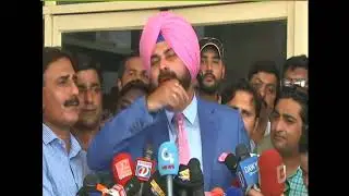 Navjot Sidhu Arrival at Wahgah Border for Imran Khan Oath Taking Ceremony