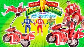 Une Moto de Fous et des Figurines Auto Morphin des POWER RANGERS MIGHTY MORPHIN Re-Ignition