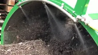 Volteadora de compost TG201