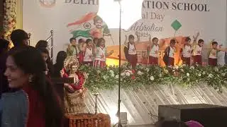 Chalo bacco, uthao basta. Kids dance song. Lovely kids