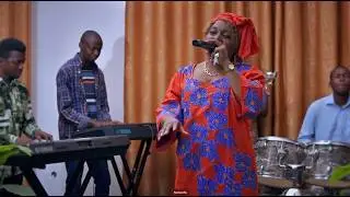 Na Simama [Live Session] - Hymne Celeste (Marceline Tshibola)