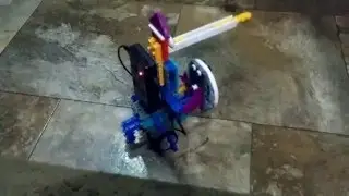 Demo of Brain Crunch SM1702 Smart Machines Remote Control Toy Building Robot Kit