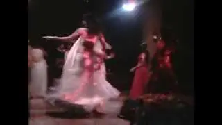 cobra girl dances at cleopatra club..nirosha wimalaratna