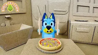 Bluey Inside The Cardboard House | Pretend Play with Bluey Toys