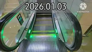 2026.01.03 Riding a Shanghai Mitsubishi automatic escalator at Al Ras metro station (Green Line)
