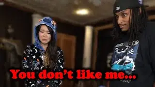 ExtraEmily Cries When Agent Rejects Her