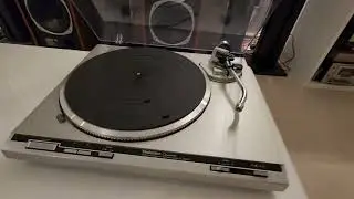 Technics SL-Q303 Direct drive turntable - near mint condition