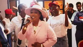 Iye Ayeraye (Live Performance ) by Kenny Saint Brown - Part 1