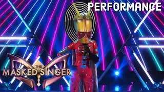 Alien sings &ldquo;Ex&rsquo;s & Oh&rsquo;s&rdquo; by Elle King | THE MASKED SINGER | SEASON 1