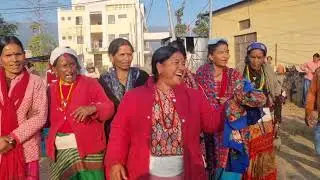 बाबियाचाैरकाे हाटबजारमा कडा देउडा खेल, हेराै हेराै लाग्ने,,deuda