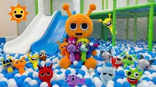 Find Sprunki Challenge &ndash; Too Many Sprunki Hidden in the Colorful Ball Pit!