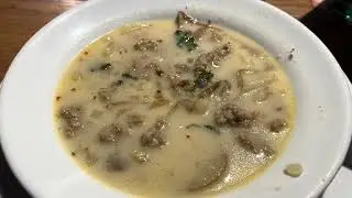 Zuppa Toscana Breadsticks Salad Olive Garden UCF Orlando 
