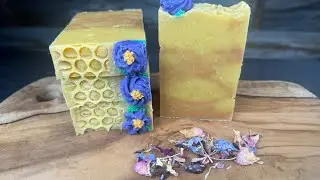 WILD FLOWER HONEY SOAP -Warm honey scent with a hint of wild flowers.