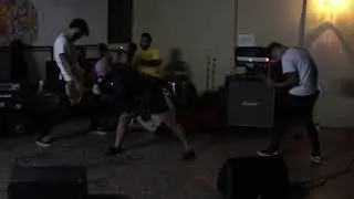 Autoagresion - No queremos m&aacute;s guerras (en vivo)