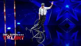 Wow! Kunstradfahrer legt trotz Sturz einen begnadeten Auftritt hin! | Das Supertalent vom 09.11.2019