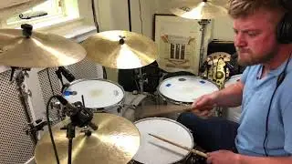 Charlie Kenny, Guthrie Govan - 'Erotic Cakes' Drum Cover. Mapex Saturn tour drums.