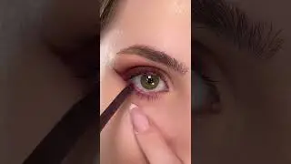 Purple eyes are in 🍇