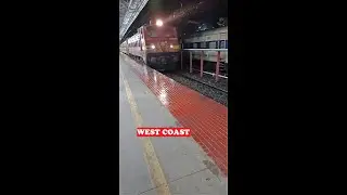 Erode WAP4 22698 West Coast Rain Arrival Kannur
