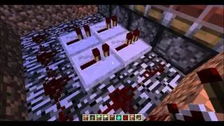 Minecraft Tutorials: How to make a drawbridge (basic)