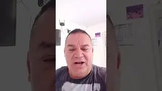 bolsonarista cortando chinelo havaina
