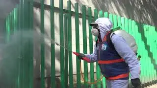 Desinfecci&oacute;n de alrededores de Hospital y Unidad Familiar 28 del IMSS en Gabriel Mancera