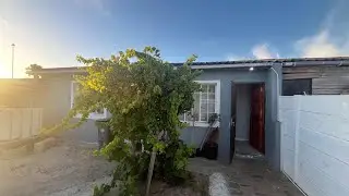 3 Bedroom House with 2 Bedroom Granny Flat For Sale in Strand