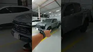 S10 WT prata shark  acessorizada, grade frontal Black piano, pneus BFGoodrich, estribo plataforma