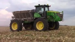 John Deere R4045 New Leader Spreader Box