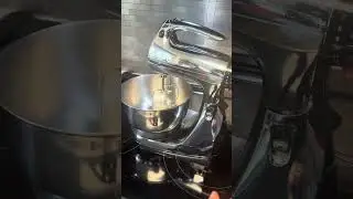 MCM Chrome Sunbeam Mixmaster - USA made - testing video #vintage #usamade #baker #ebay