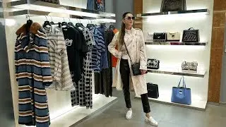 Образ от BOTTEGA VENETA, FENDI, CELINE: сумка Nodini, очки, плащ, топ, брюки, слипоны, review