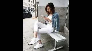 The best style jeans with sneakers