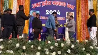 Ustad Neeraj Maheshwari Ne Kiya Narend Fauji ko shagird UP parwaz Cup k  function mein