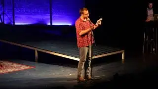 Lars Ruppel beim Best Of Poetry Slam im Oktober 2012