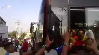 Le pegan un mango a Maduro en Anzo&aacute;tegui